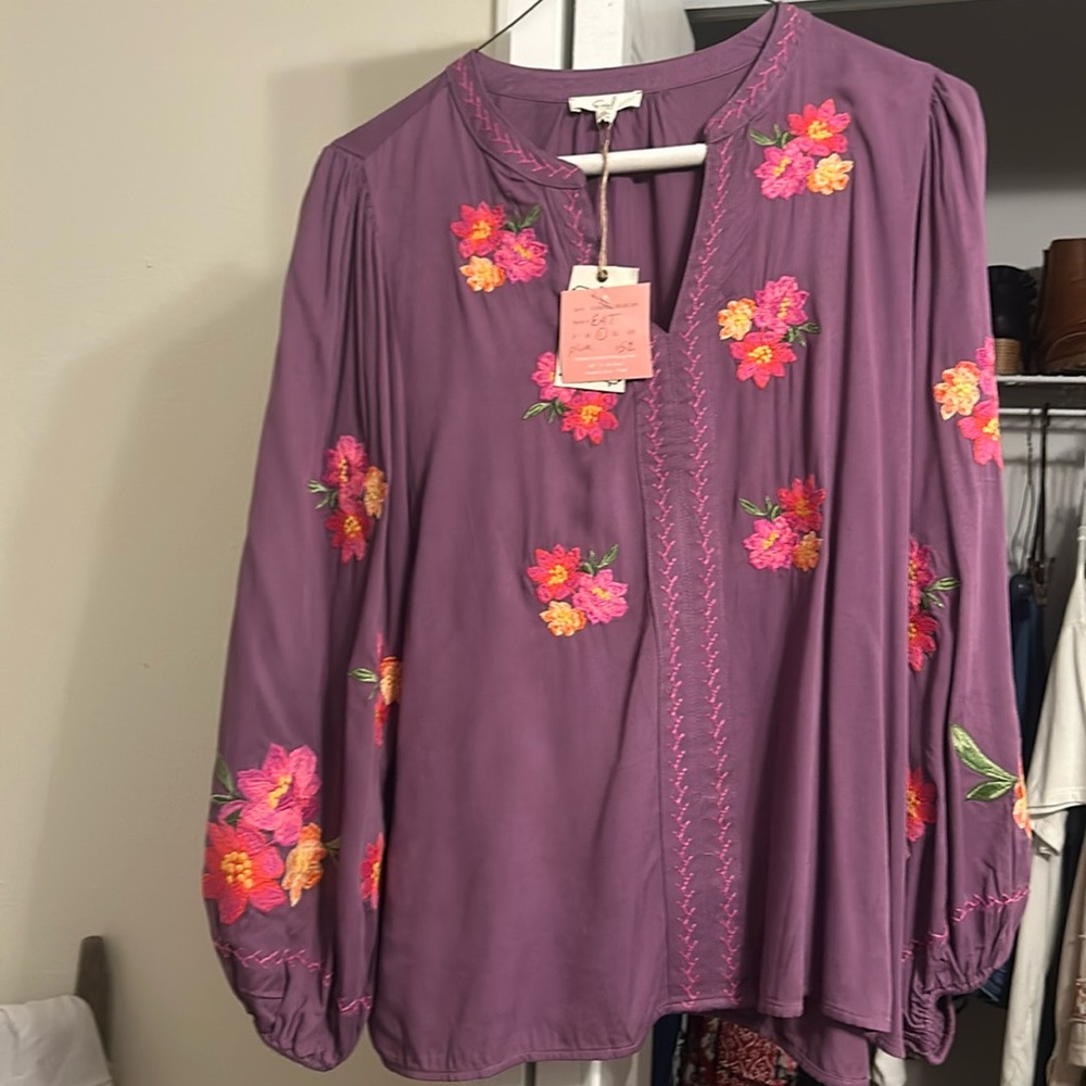 easel embroidered top